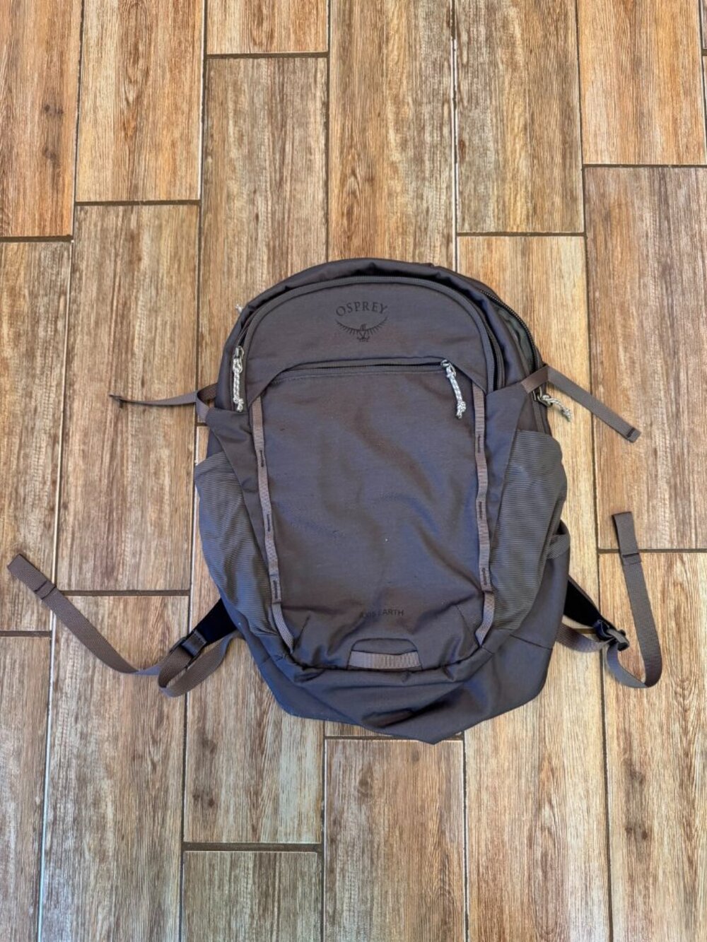 Osprey Axis Earth BackPack 24L